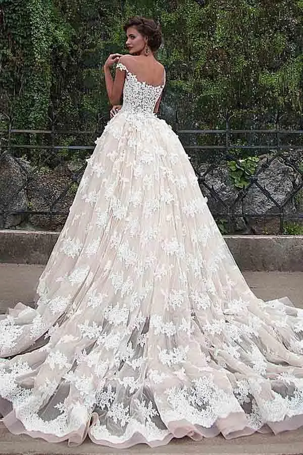 Fantastic Tulle Bateau Neckline Ball Gown Wedding Dresses With Lace   WD185